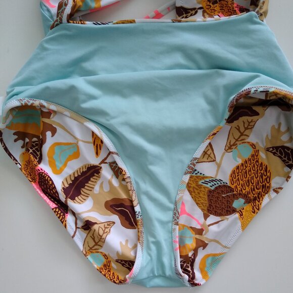 Aerie Real Good Twist Front Cutout One-Piece Swimsuit | L - Picture 7 of 8